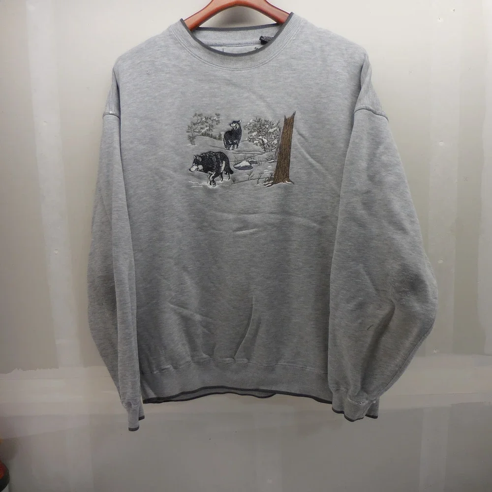 Vintage Wolf Embroidered Sweatshirt Gray Crewneck Nature Animal XL 2835